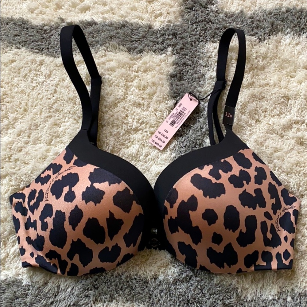 NWT VICTORIA’S SECRET PUSH UP BRA